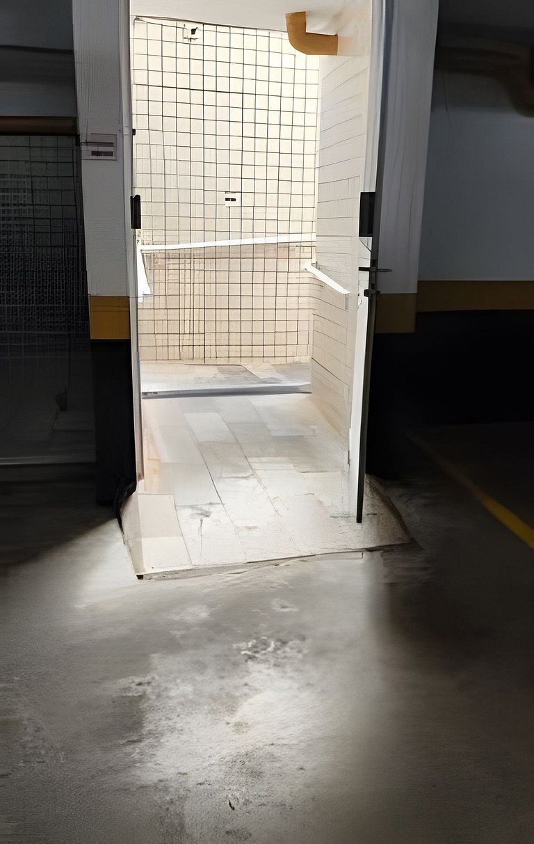 A 100m da Praia C/estacionamento e churrasqueira