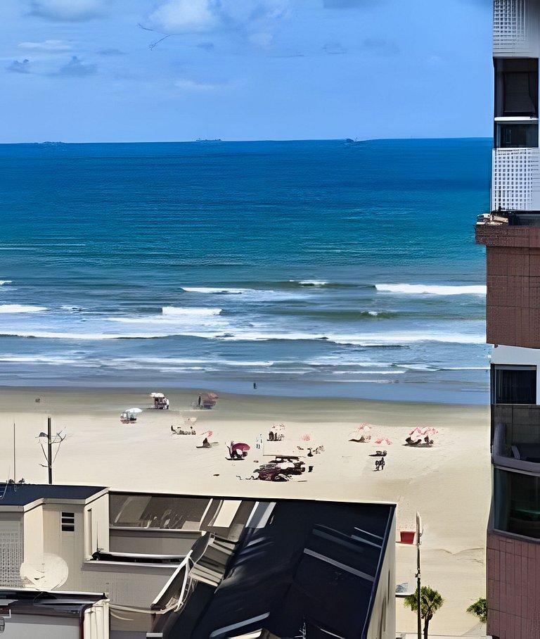 A 100m da Praia C/estacionamento e churrasqueira
