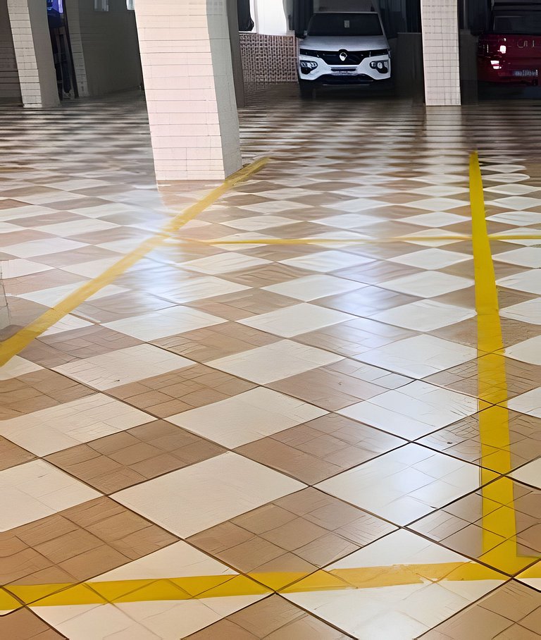 A 100m da Praia C/estacionamento e churrasqueira